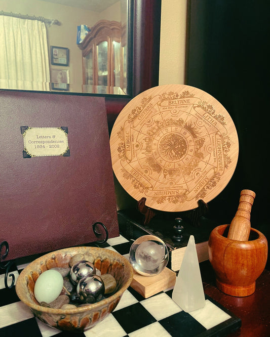 Wheel of the Year / Witches Calendar Bamboo Servingboard