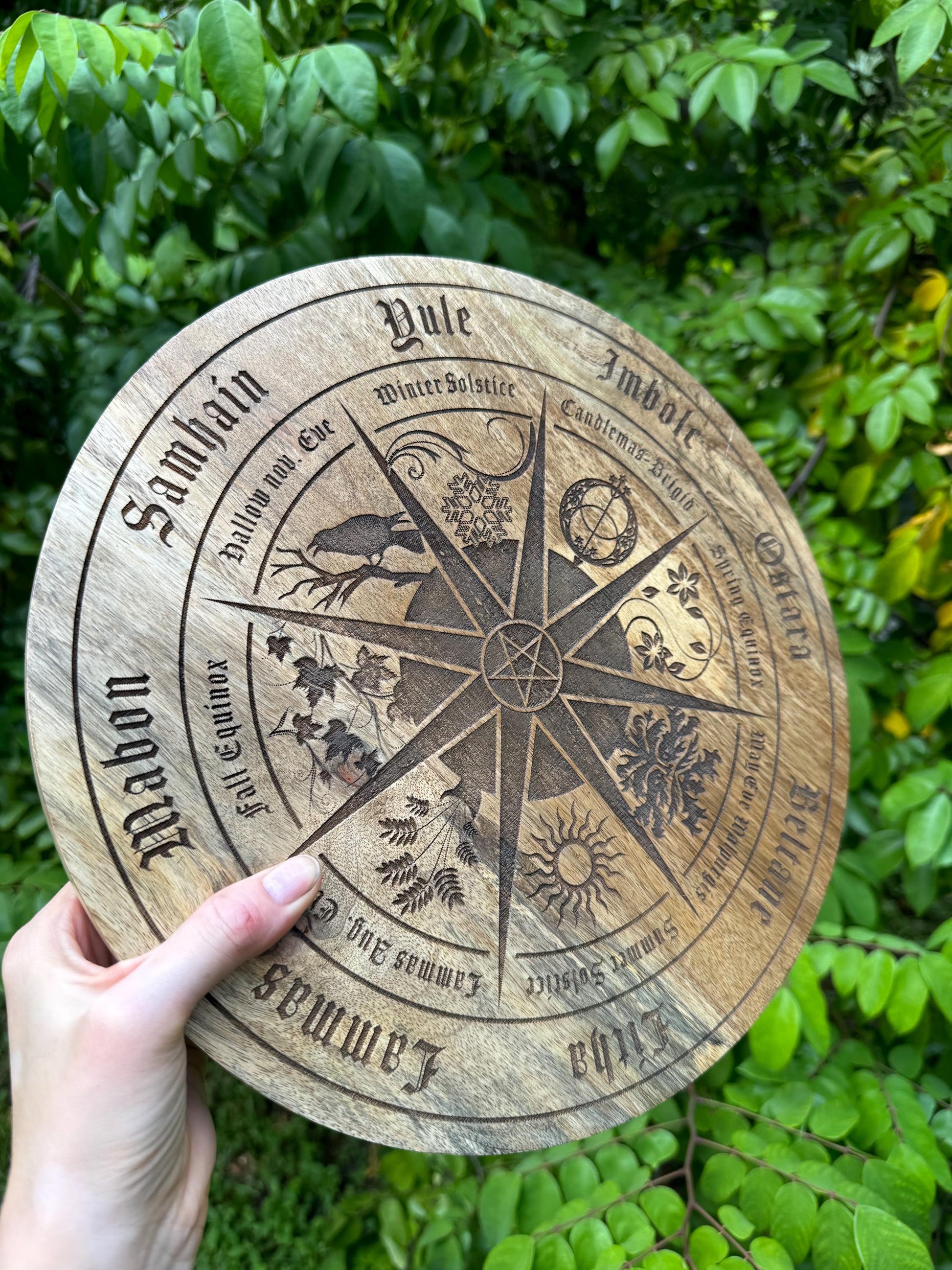 Wheel of the Year 12 inches Table or plate