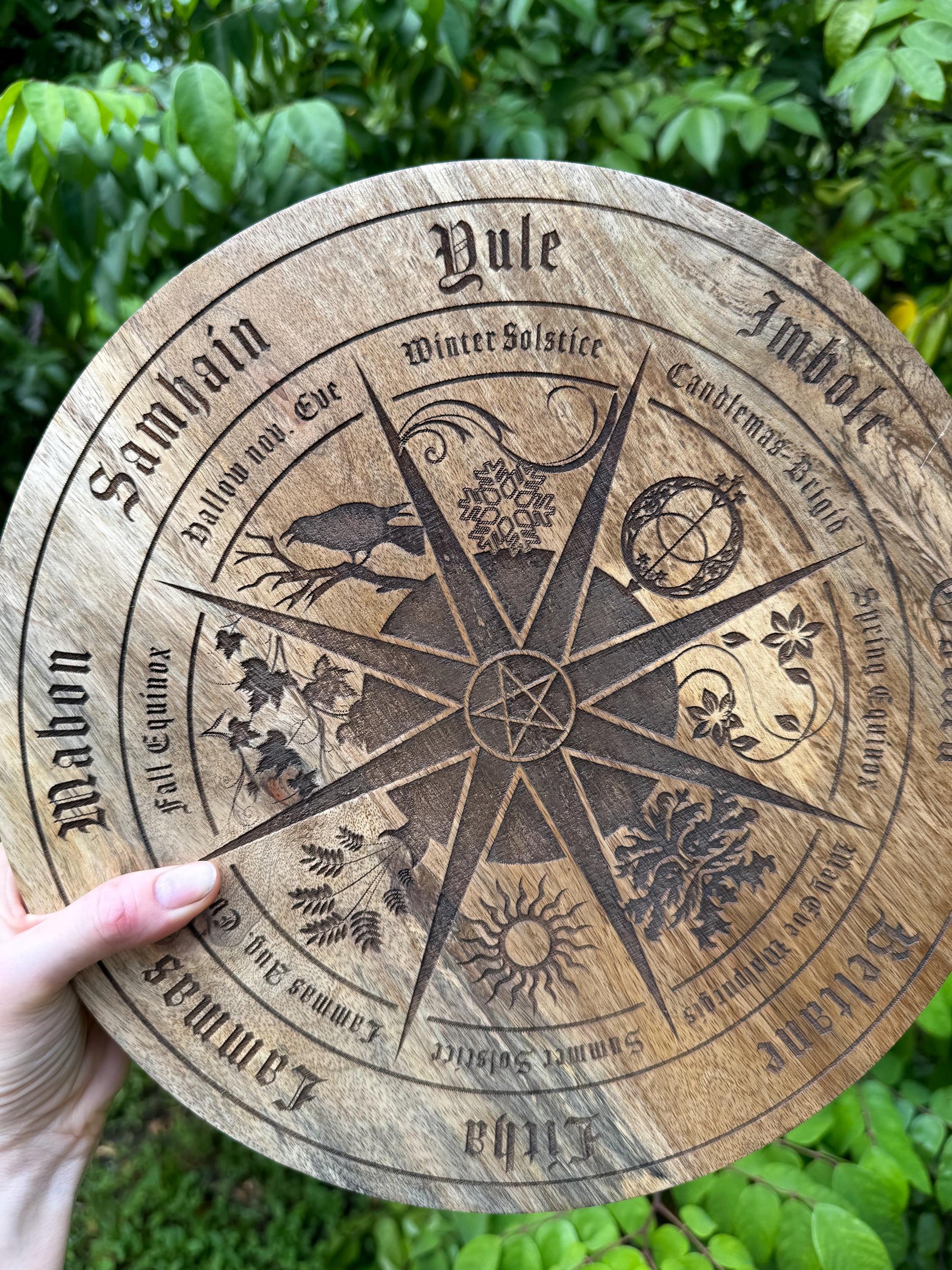 Wheel of the Year 12 inches Table or plate